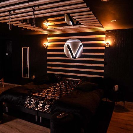Douceur Du Charme - Love-Room A Charmes Entre Epinal Et Nancy Exterior foto