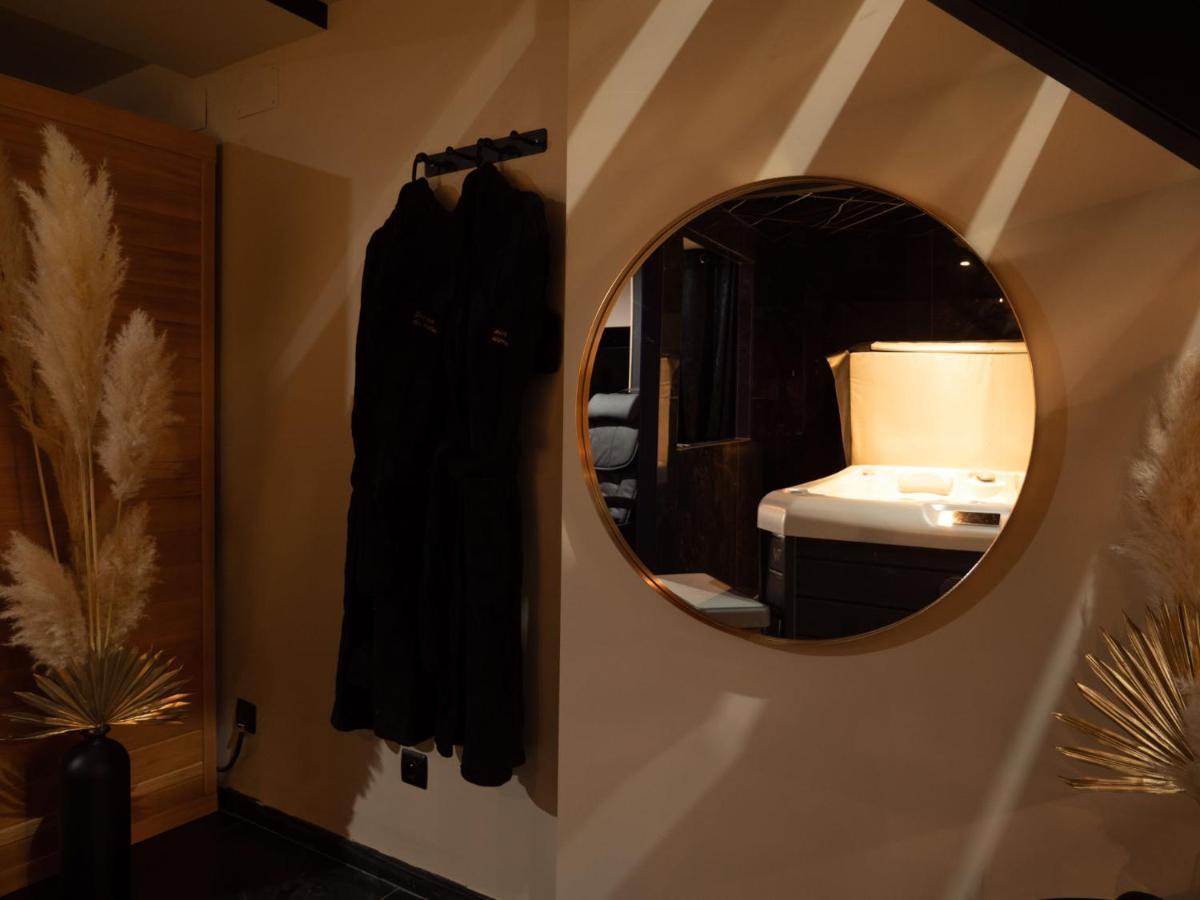 Douceur Du Charme - Love-Room A Charmes Entre Epinal Et Nancy Exterior foto