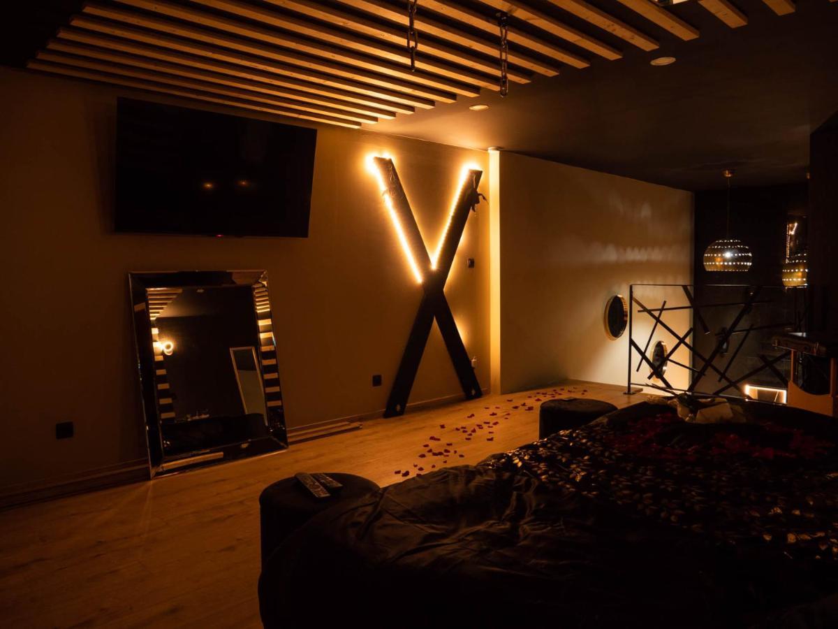 Douceur Du Charme - Love-Room A Charmes Entre Epinal Et Nancy Exterior foto